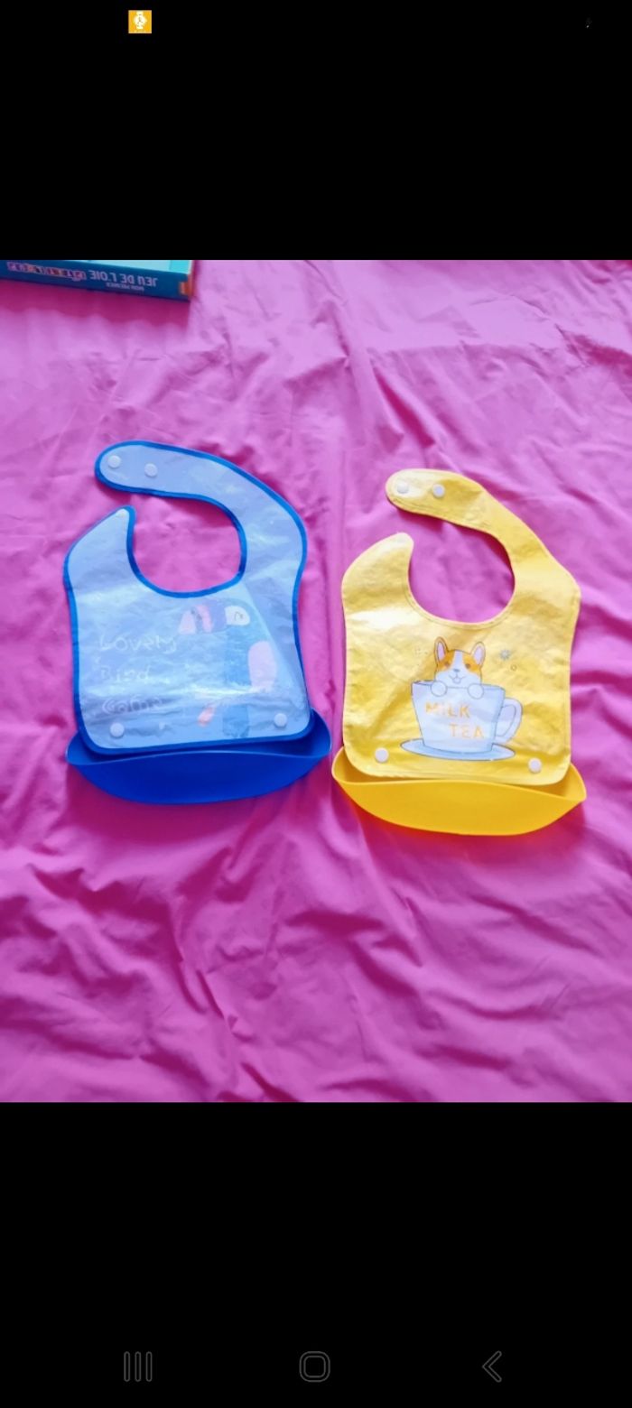 Lot de 2 bavoirs récupérateur