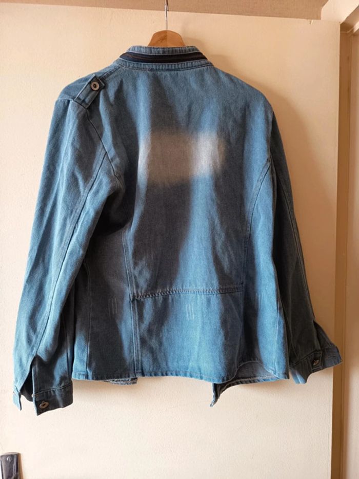 Veste femme jeans délavé . Très belle coupe. Taille marqué xl je dirais 40/42. - photo numéro 8