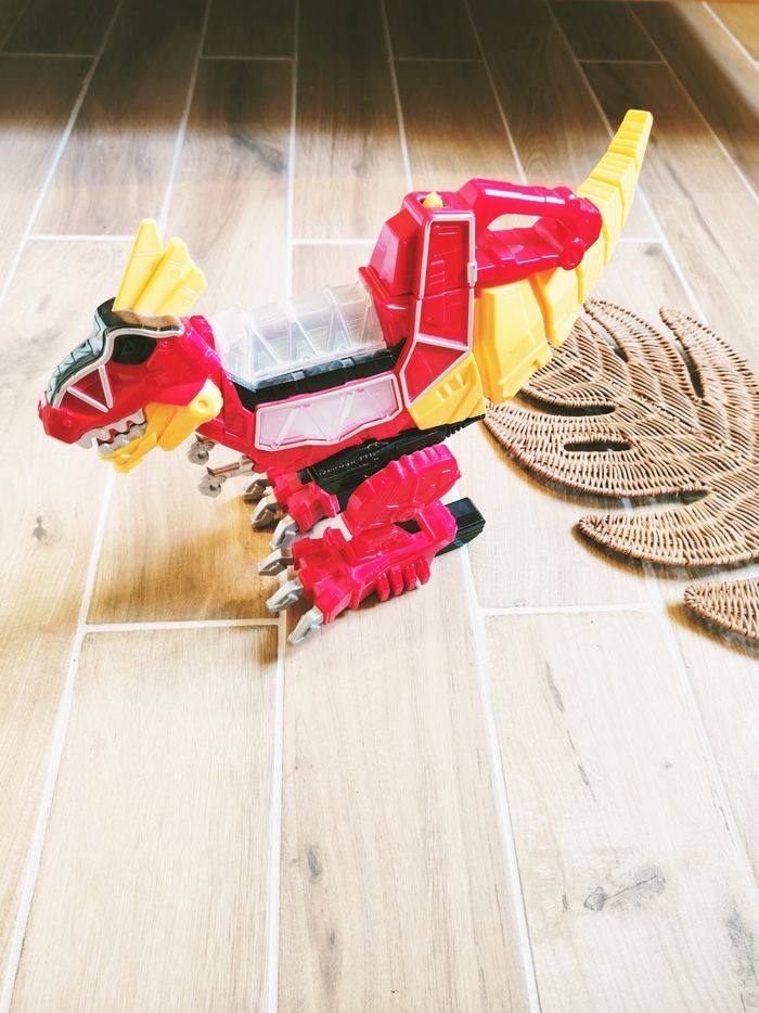 🦕 Power rangers dino charge Rumble r Noar Dinosaure Tyrannosaure t-rex électronique sons et lumières