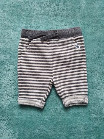 Très beau pantalon 3 mois