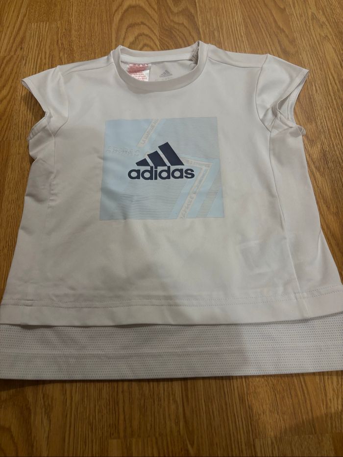 T-shirt taille 5-6 ans