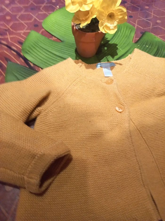 Très beau gilet ocre 23 mois création en France - photo numéro 5