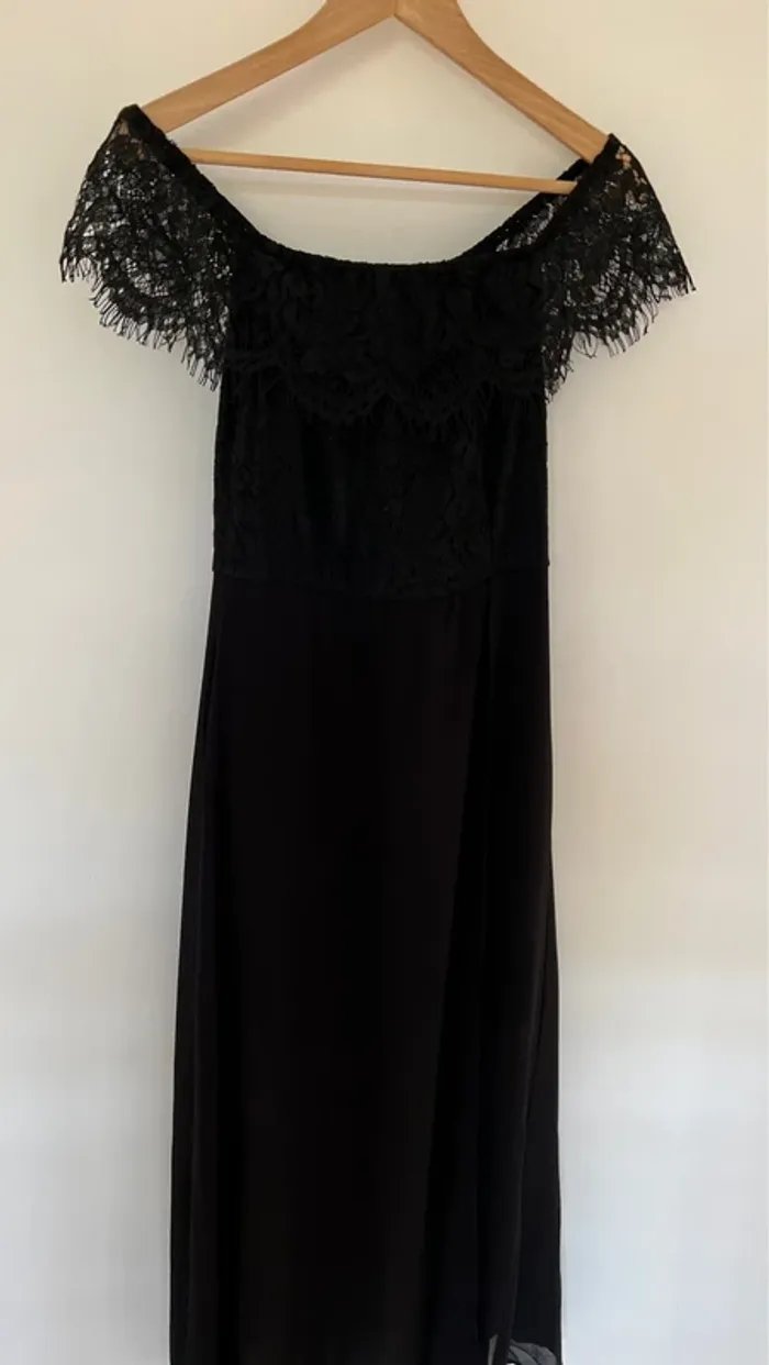 Robe épaules dénudées courte et voile long dentelle et voile - photo numéro 6