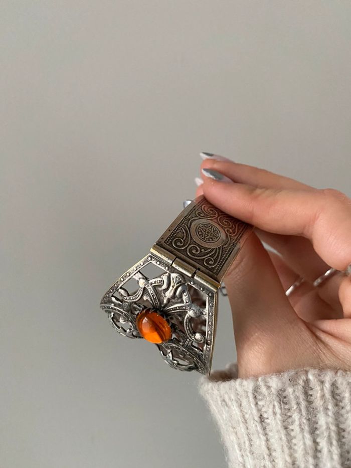 Manchette ambre - photo numéro 11