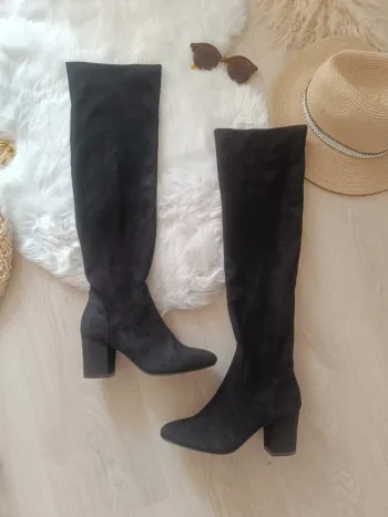 Jolie botte cuissarde taille 37 neuve avec étiquette