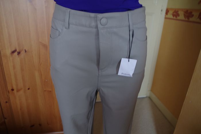 Stradivarius - Pantalon simili-cuir gris galet T 42 - photo numéro 5