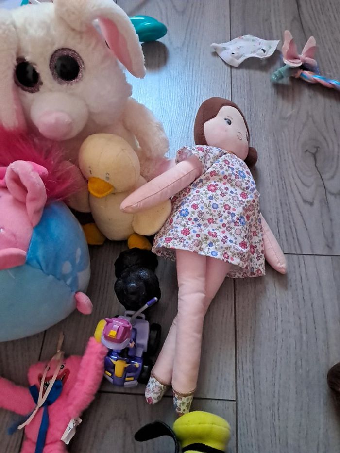 Peluches et figurines - photo numéro 3