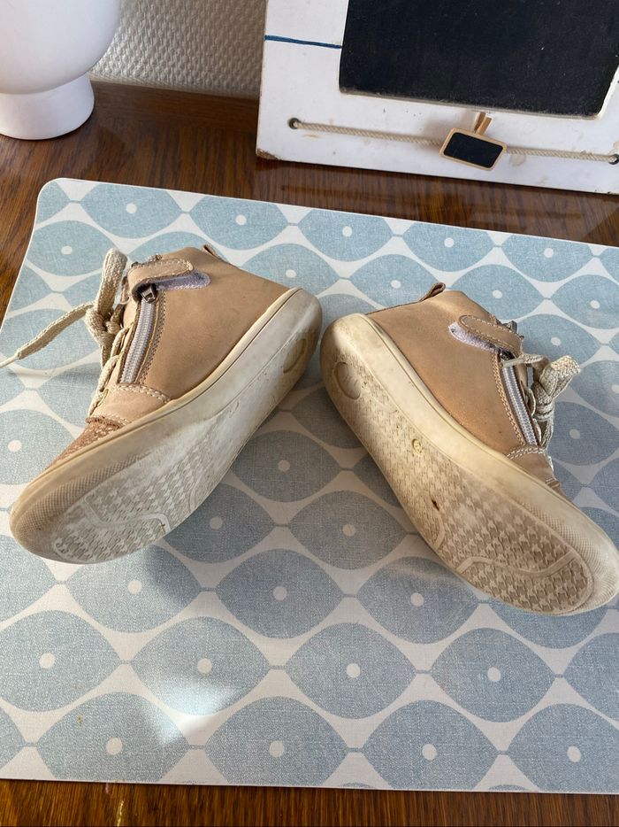 Chaussure fille taille 25 - photo numéro 7