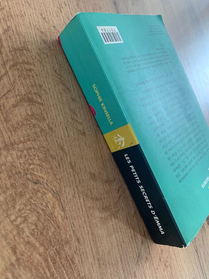 Livre les petits secrets d’Emma - photo numéro 2