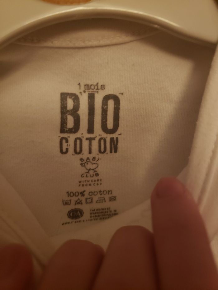 Body 🎀 C&A 1 mois 2€ - photo numéro 3
