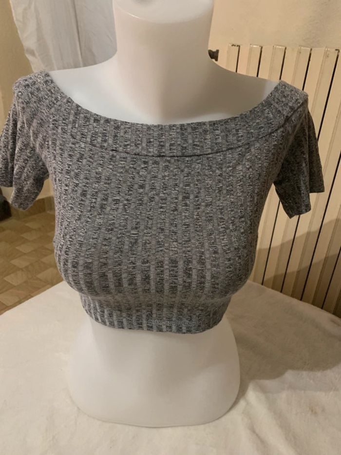 Top court gris taille 38 manches courtes