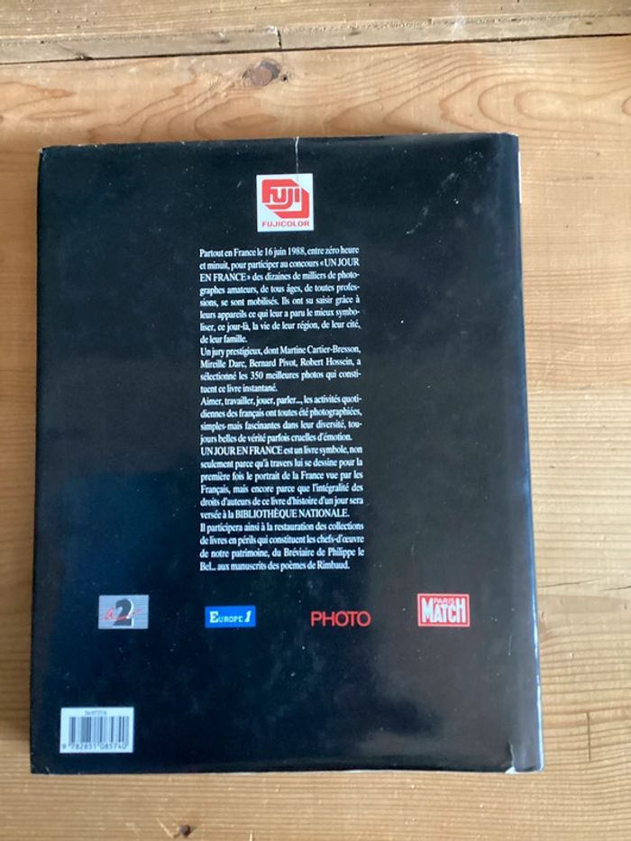 Livre « un jour en France » - photo numéro 2
