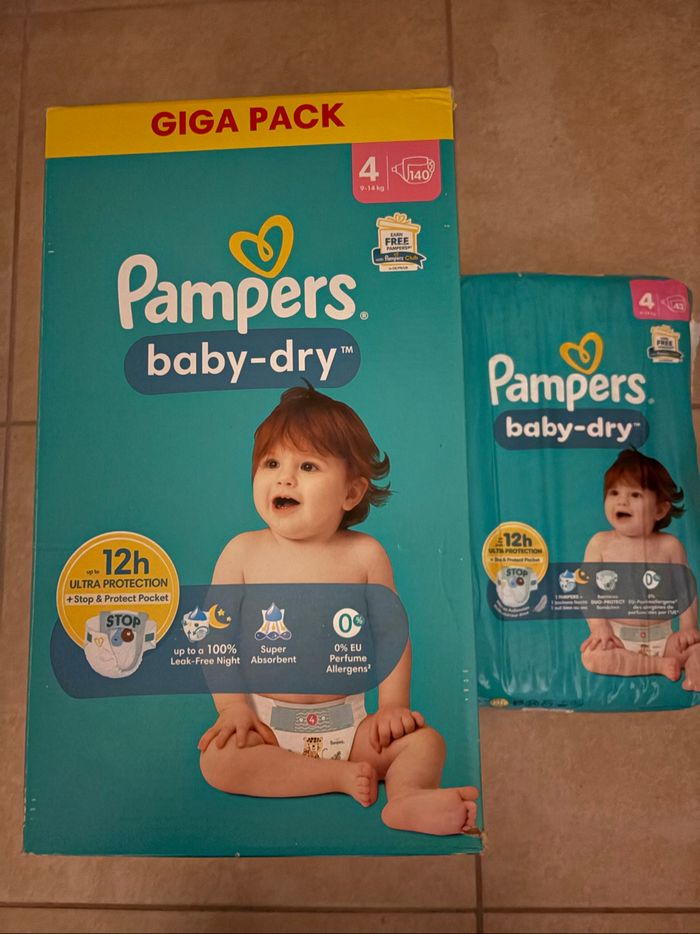 Couches Pampers Taille 4 Neuf