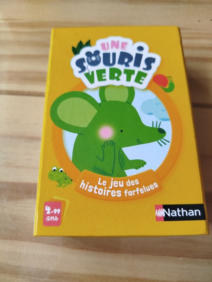 Une souris verte