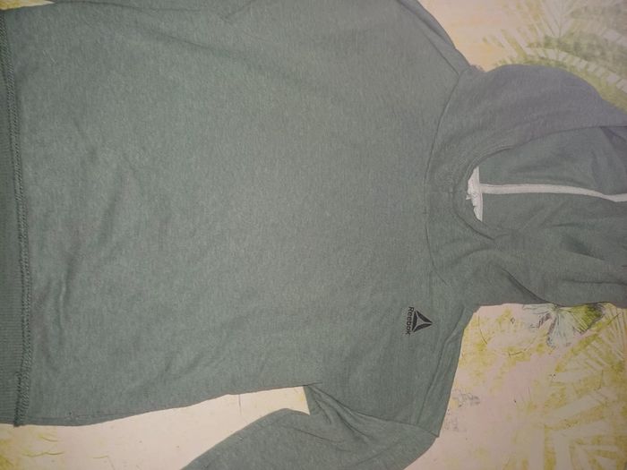 Pull Reebok