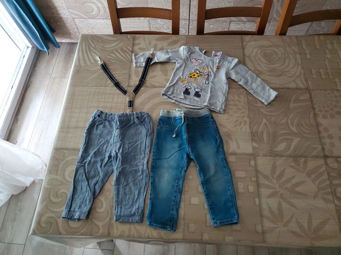 Lot 2 jeans 1 T-shirt 80 cm 18 mois In Extenso