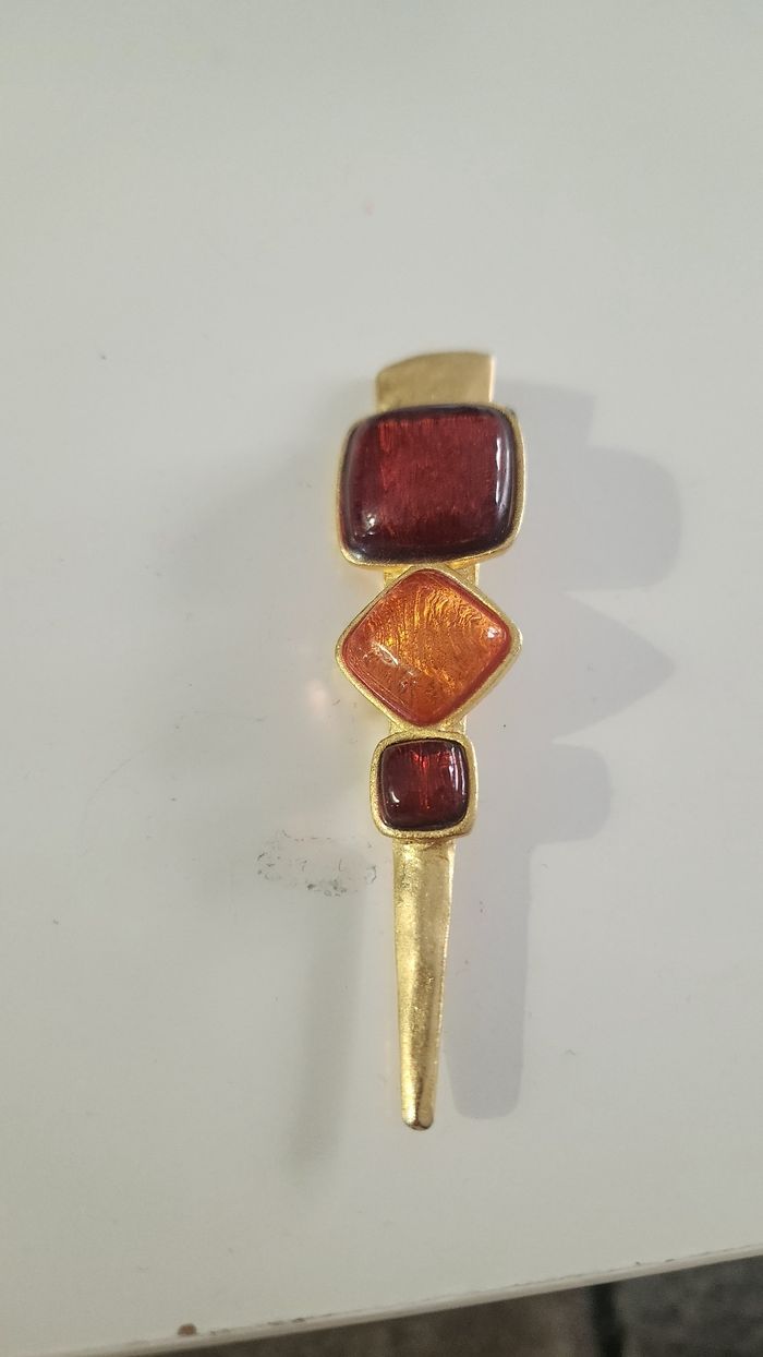 Broche femme