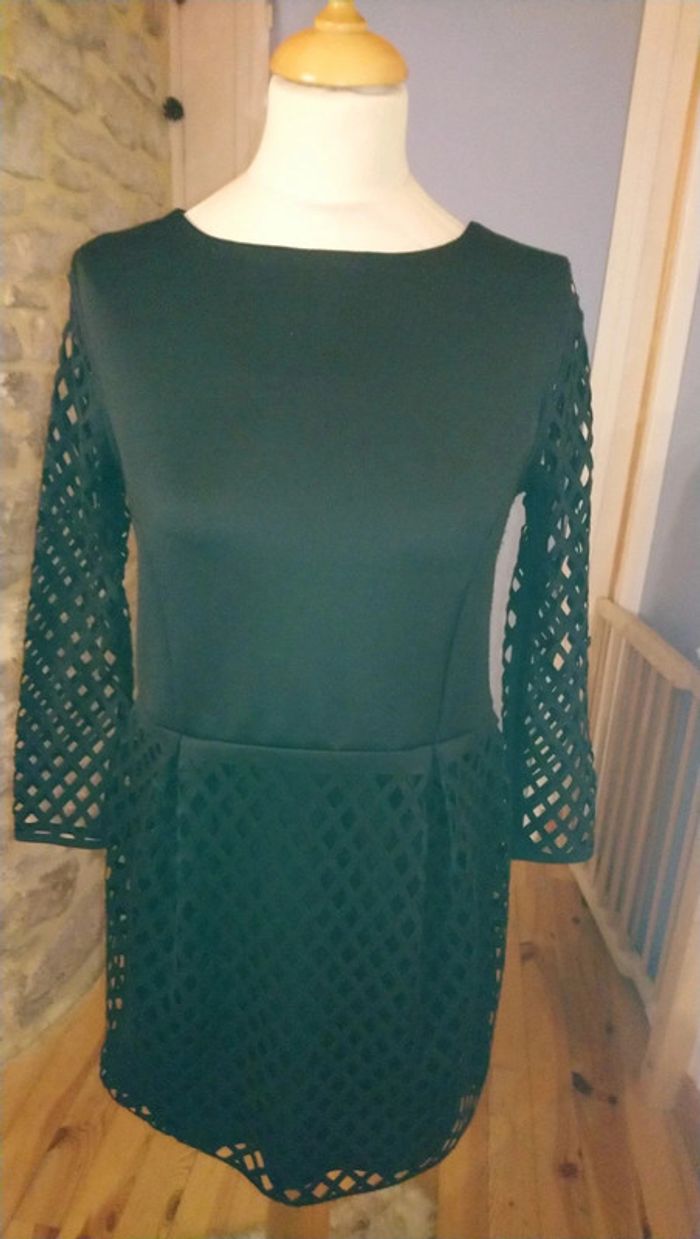 Superbe robe très originale Kookai taille M soit 38/40 - photo numéro 4