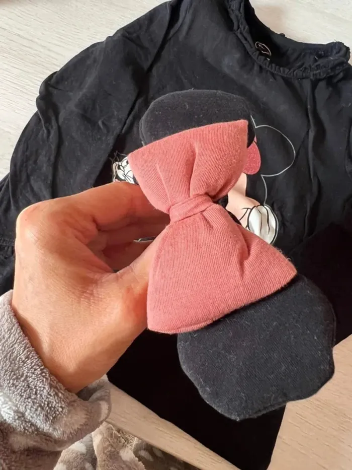 T shirt longues manches Minnie 4 ans et noeud cheveux - photo numéro 6