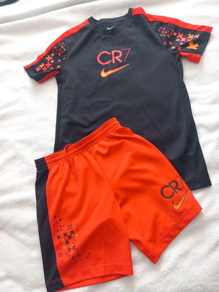 Ensemble cr7