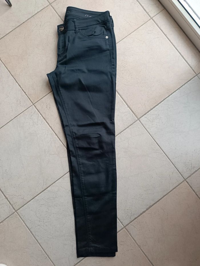 Jeans SkINNY noir Zara - taille 44 - photo numéro 2