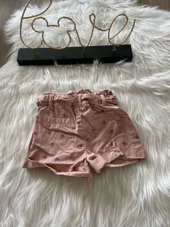 Très beau short minnie 🥰 Disney 12 mois - photo numéro 3
