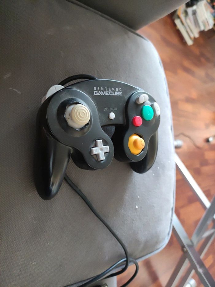 Manette nintendo gamecube - photo numéro 2