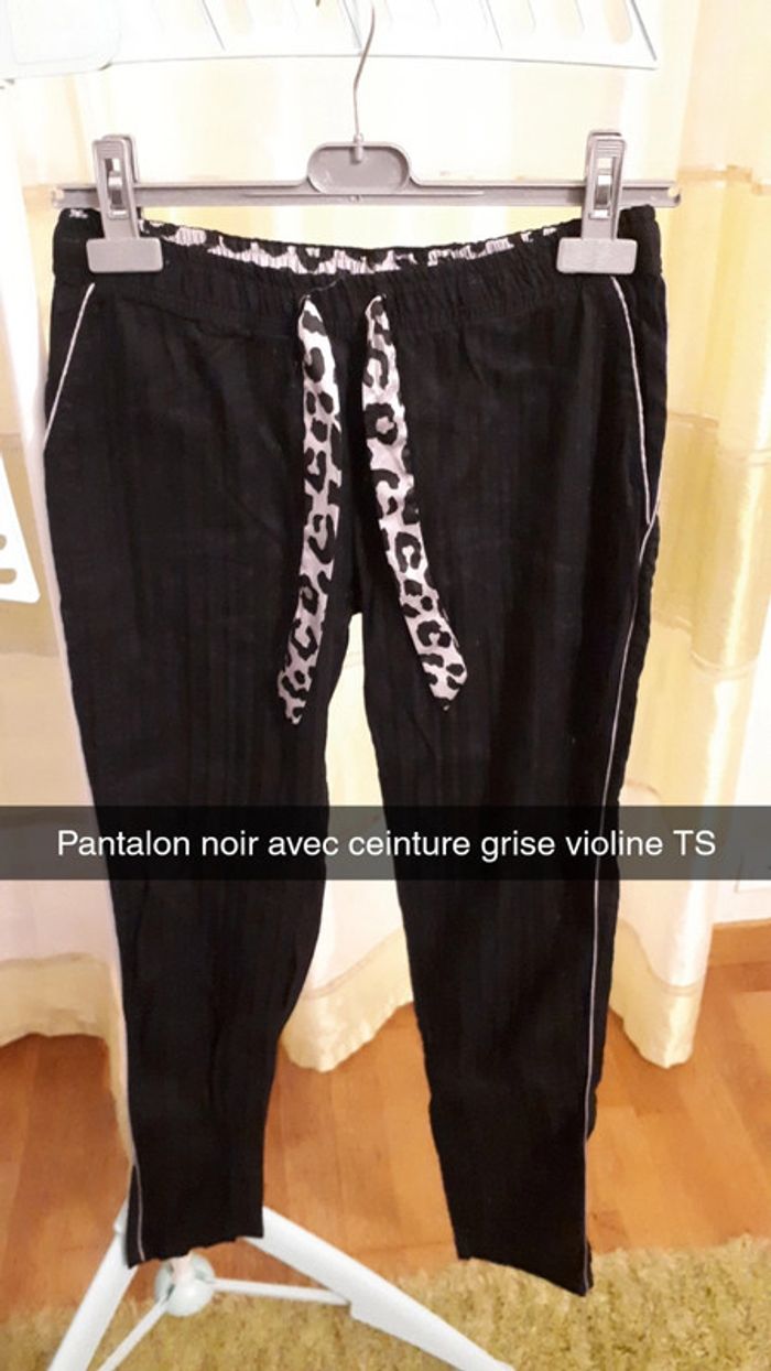 Pantalon noir avec ceinture T S
