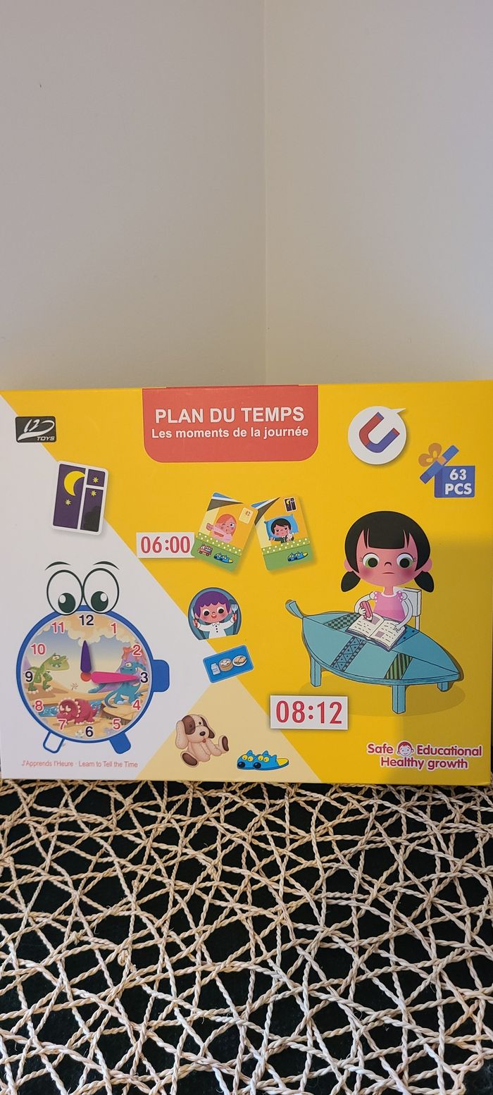 J'apprends l'heure puzzle Magnétique neuf Avec carte moment de la journée - photo numéro 2