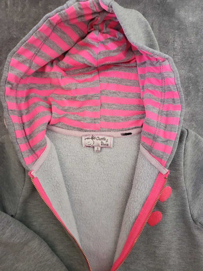 Gilet zippé fille 5 ans très bon état - photo numéro 3