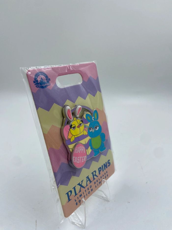 Pin's de Pâques Disney Store Ducky et Bunny, Toy Story 4 - photo numéro 2