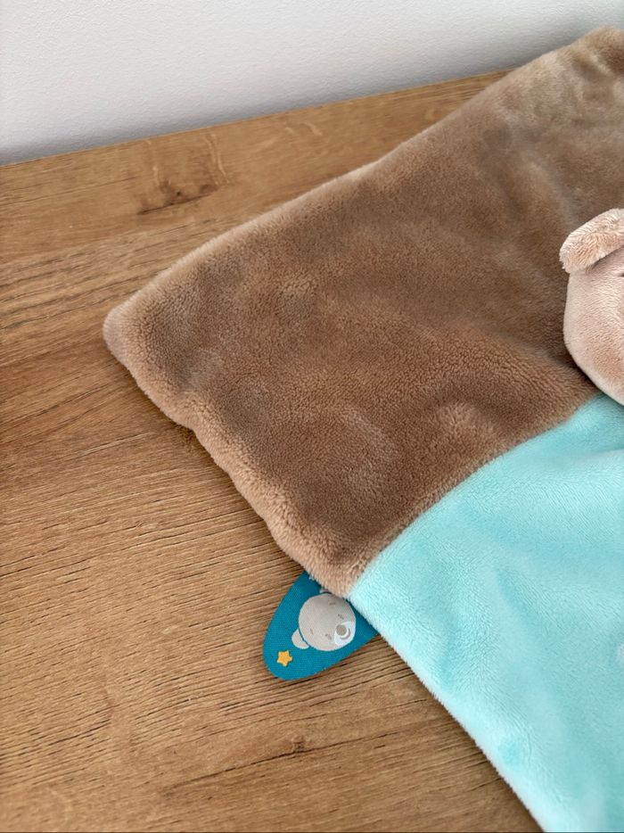 Doudou ours Basile jamais utilisé - photo numéro 3