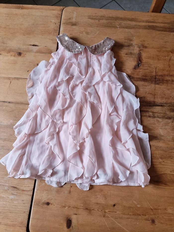 Robe à volant