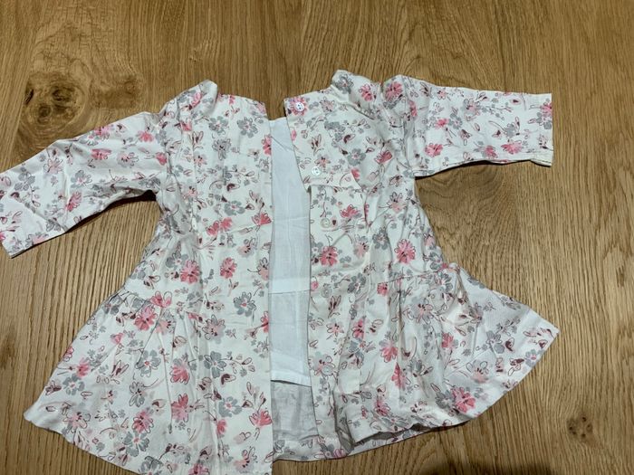 Robe fleurie - photo numéro 2