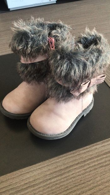 Botte fourrée rose poudré