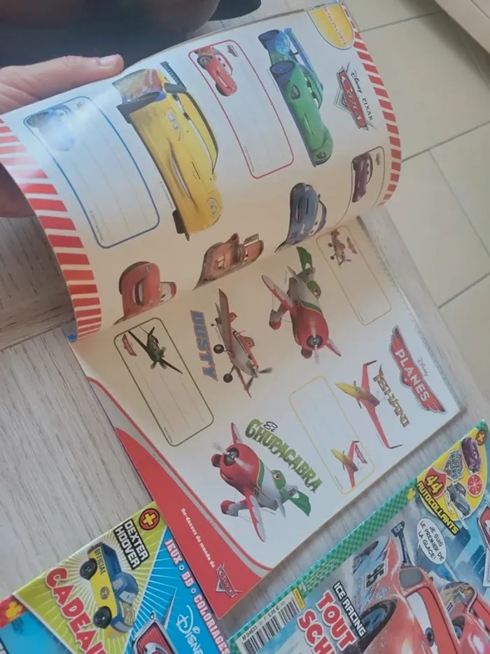 Livres revues CARS - photo numéro 7