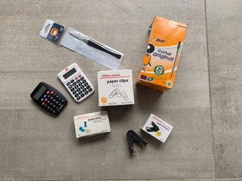Lot fournitures scolaires