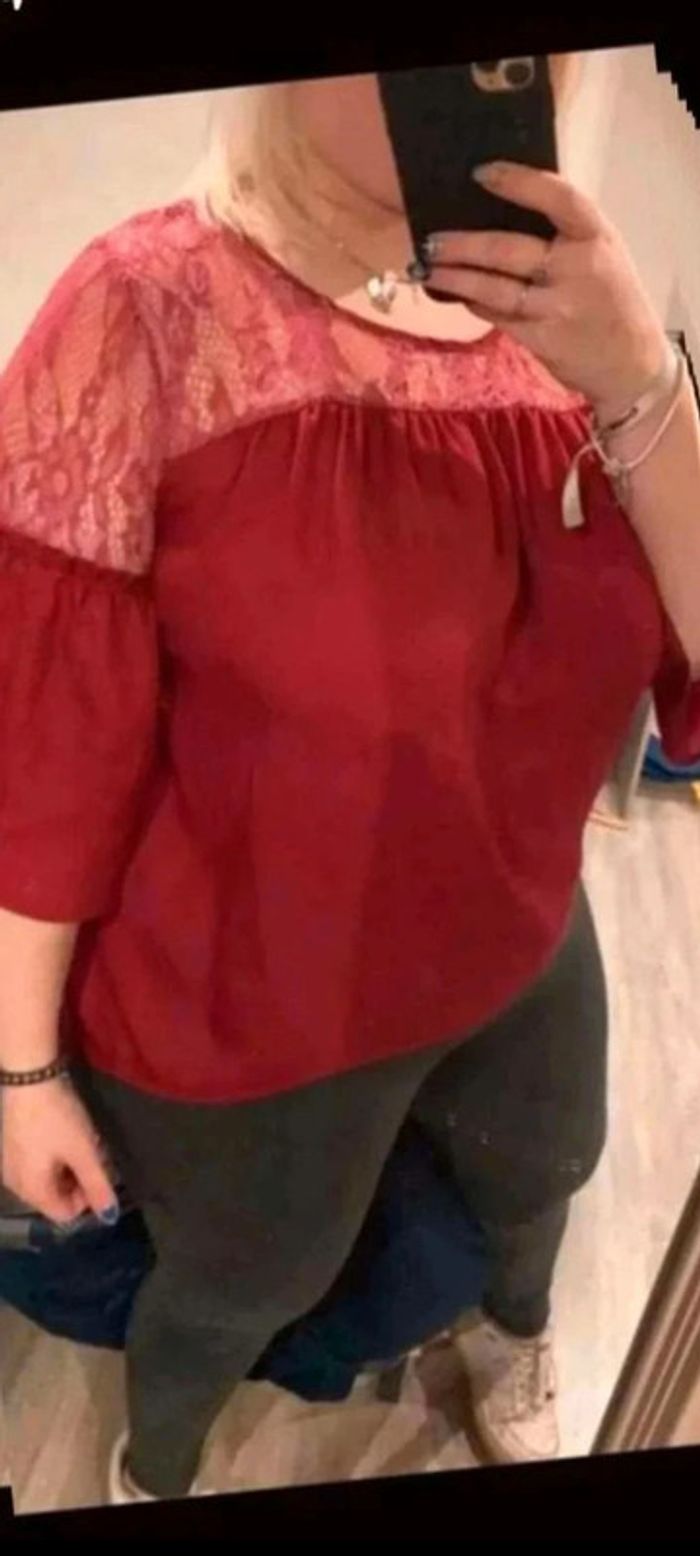 Haut rouge