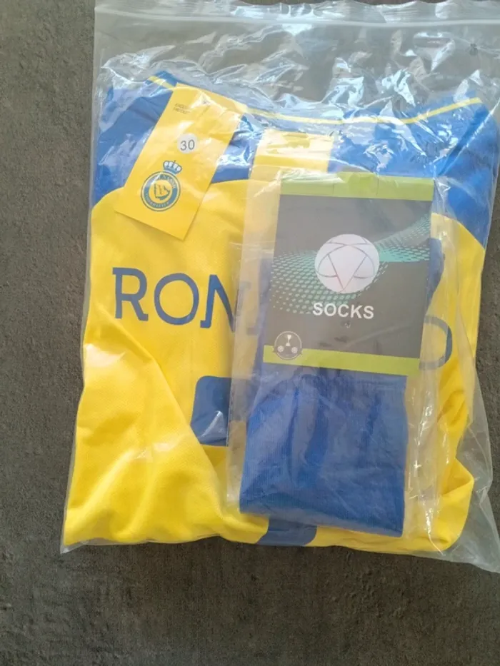 Tenue foot Christiano Ronaldo al nassr bleue. T.30 - photo numéro 5