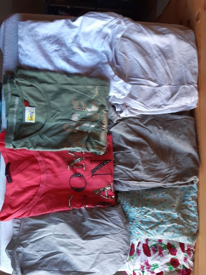 Lot de 8 T-shirt.