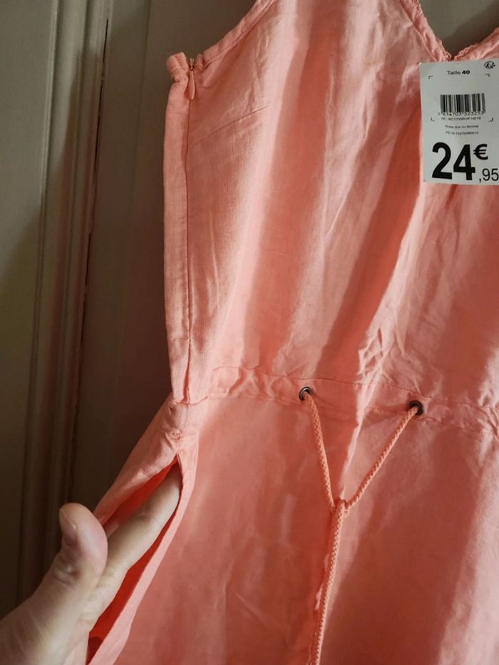 Robe 40 neuve - photo numéro 3