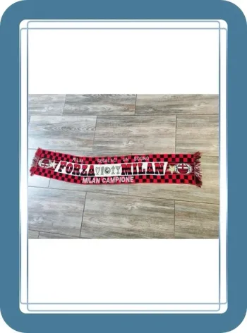 Echarpe Milan supporter, bon état