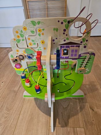 Table d'activités bébé 