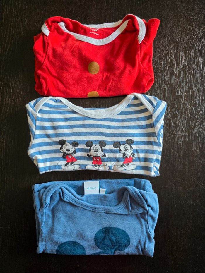 Lot de 3 bodies a manches longues en 24 mois