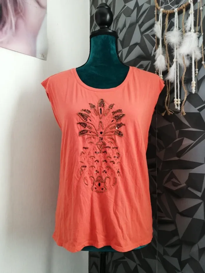Tee-shirt orange avec ananas broderie perles et sequins ajouté / school rag / (T2/M)