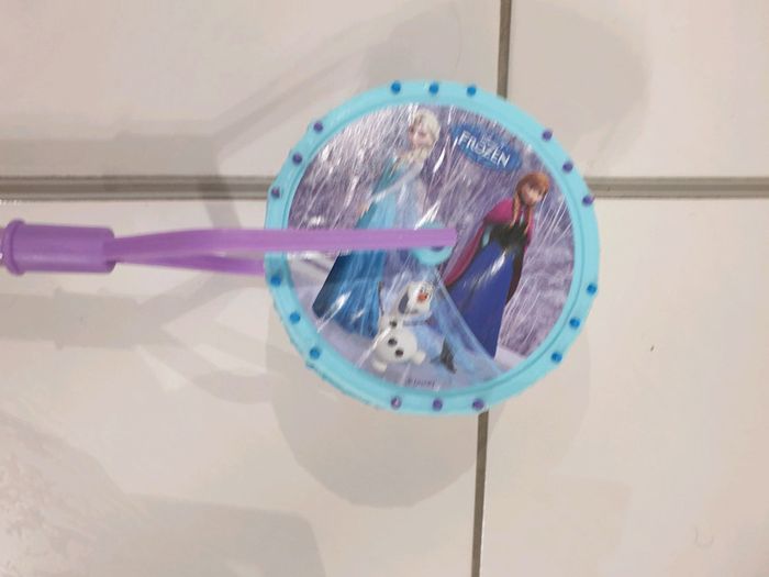 Bâton a balle roulants reine des neiges - photo numéro 3