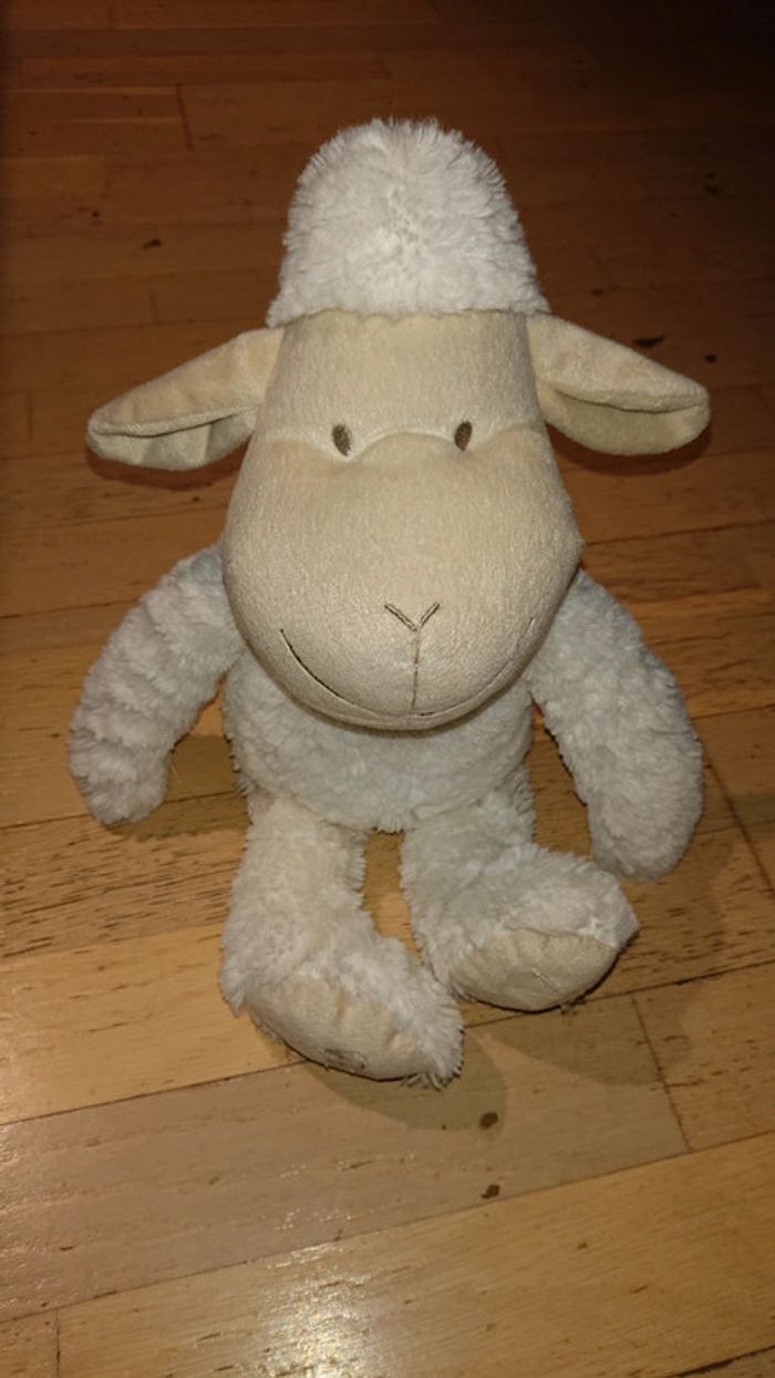 Peluche mouton toute douce