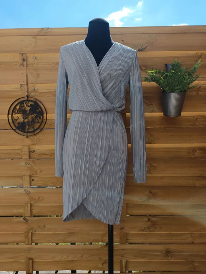 Superbe robe argentée taille S