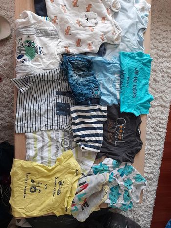 Lot de 14 vêtements 6 mois garçon