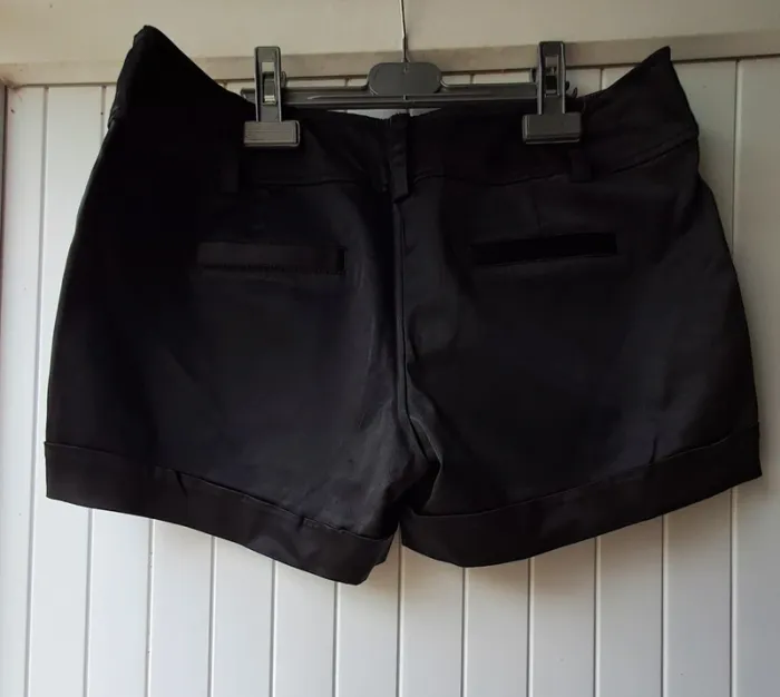 Short t42 - photo numéro 4